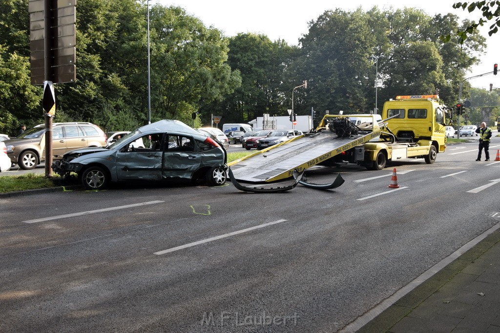 Schwerer VU Koeln Dellbrueck Bergisch Gladbacherstr Herler Ring P129.JPG - Miklos Laubert